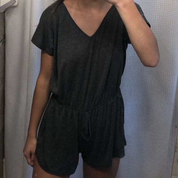 GREY ROMPER - Picture 2 of 6